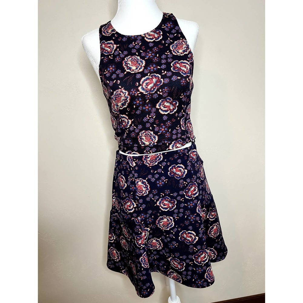 Hollister Floral Skirt and Crop Top Set size Medium